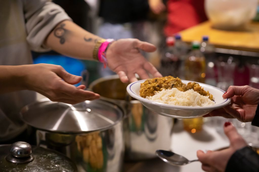 Forum K&uuml;che mit Megaphon