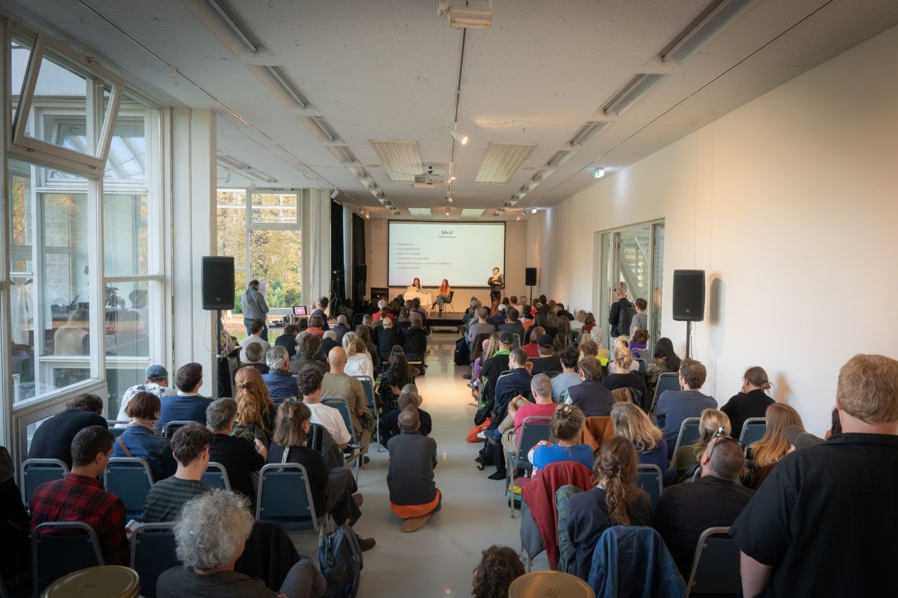 Alerta! Konferenz zum Faschismus der Gegenwart & M&ouml;glichkeiten des Widerstands⁩ Tag 1