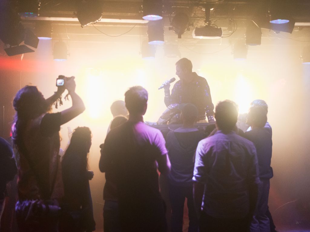 Farewell &ndash; Buchpr&auml;sentation & Party