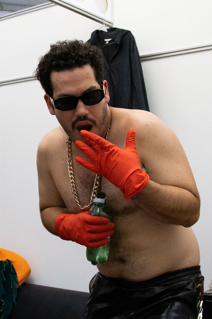 L&aacute;szl&oacute; G&ouml;nd&ouml;r