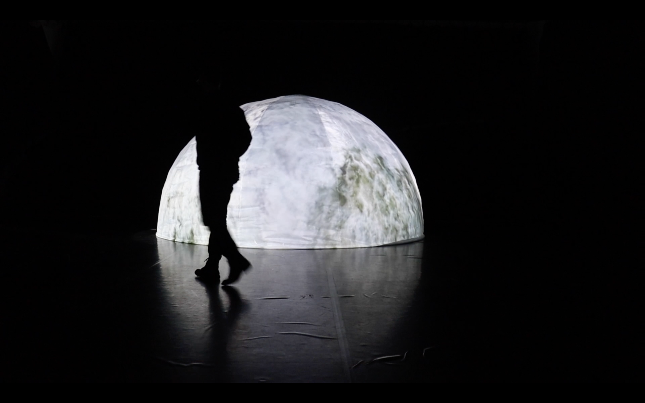 5,97 x 10&sup2;⁴ kg or the mass of the world