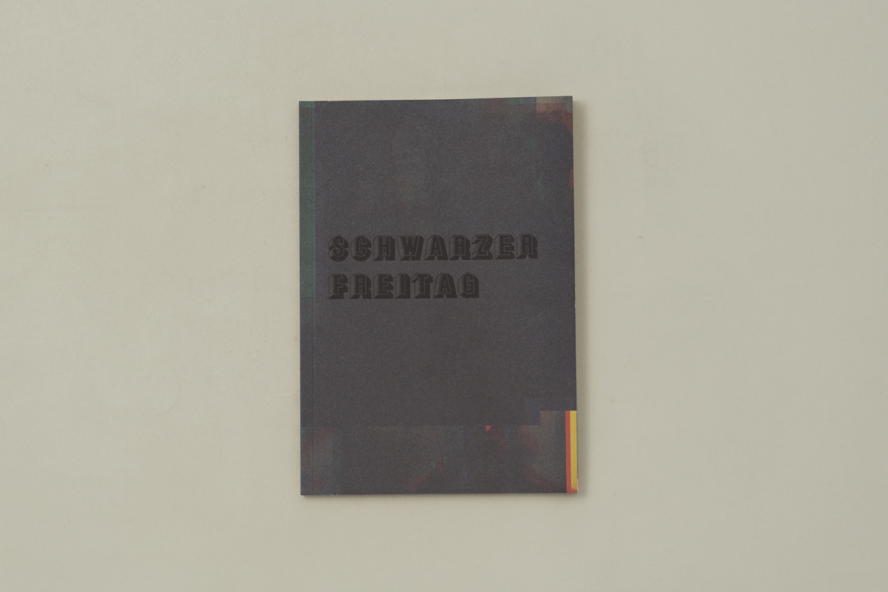 Schwarzer Freitag / Über dem kontrollierten Himmel